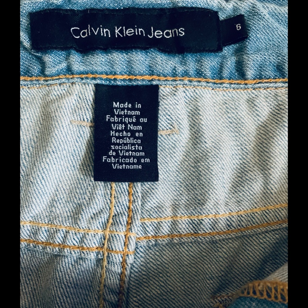 Calvin Klein shorts - Picture 8 of 9